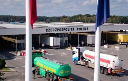 Польща готується запровадити обов’язкову систему платного бронювання для вантажівок, які прямують до України, Білорусі та Росії